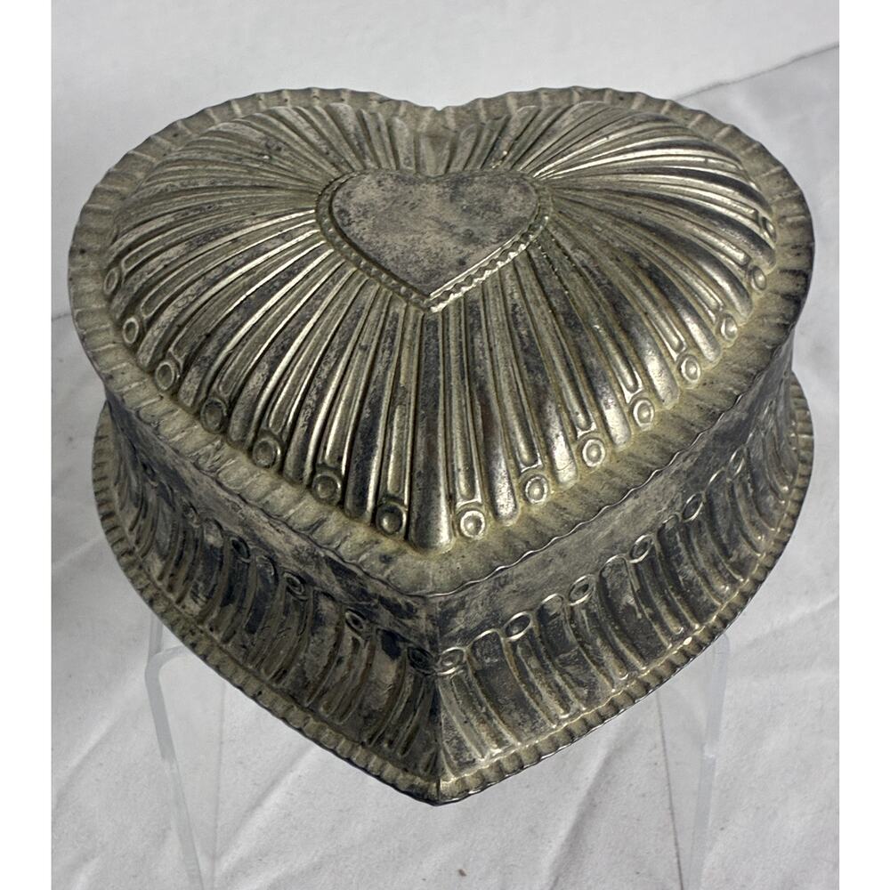 Metal Heart-Shaped Trinket/Jewelry Box Decorative Mid Century Modern Vintage - Picture 3 of 12